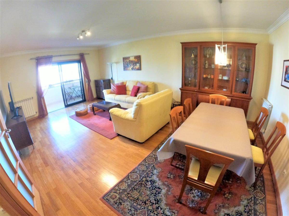 Lisbon 2 Bedroom Apartment With Balcony In อัลเจส ภายนอก รูปภาพ