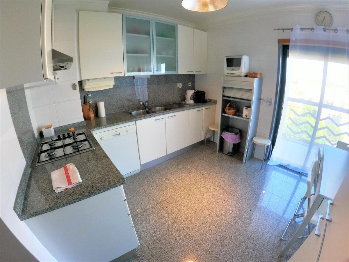 Lisbon 2 Bedroom Apartment With Balcony In อัลเจส ภายนอก รูปภาพ
