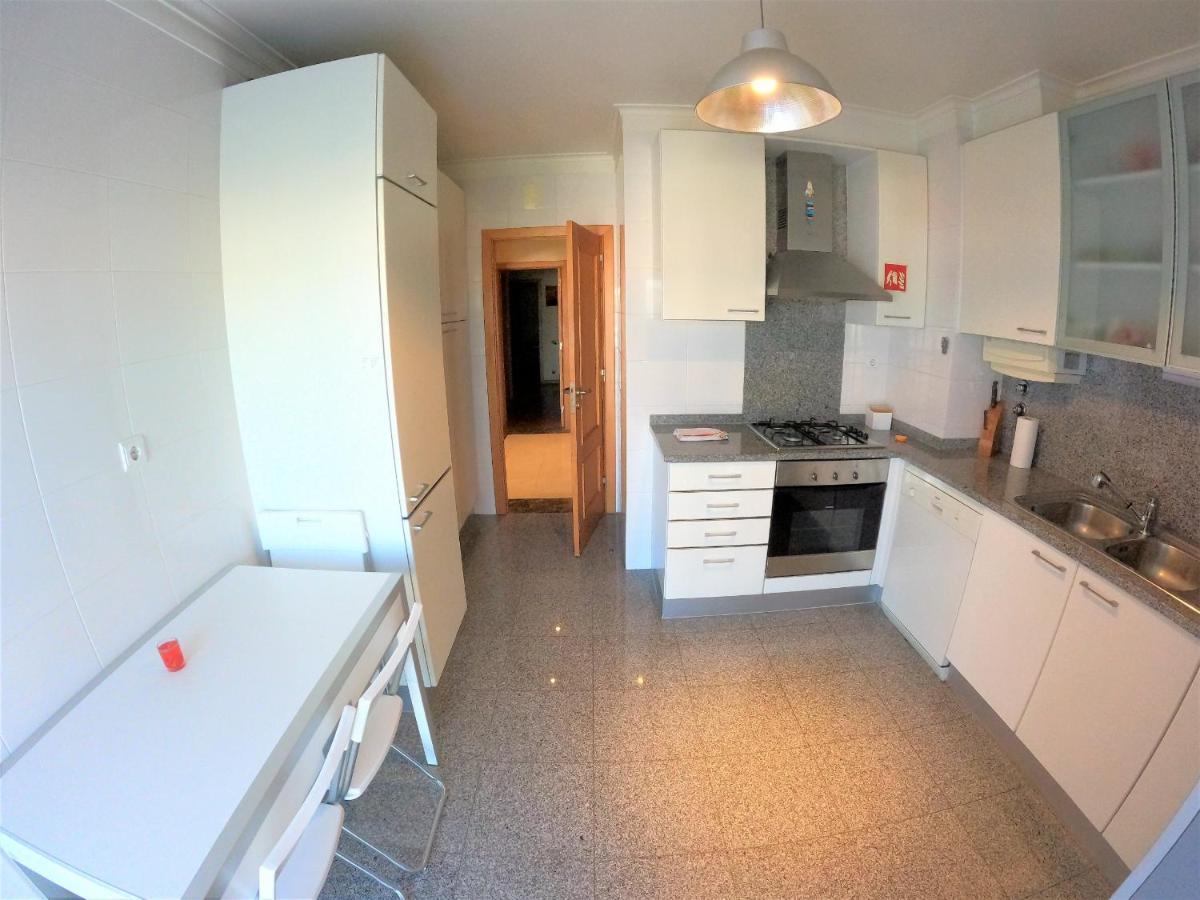 Lisbon 2 Bedroom Apartment With Balcony In อัลเจส ภายนอก รูปภาพ
