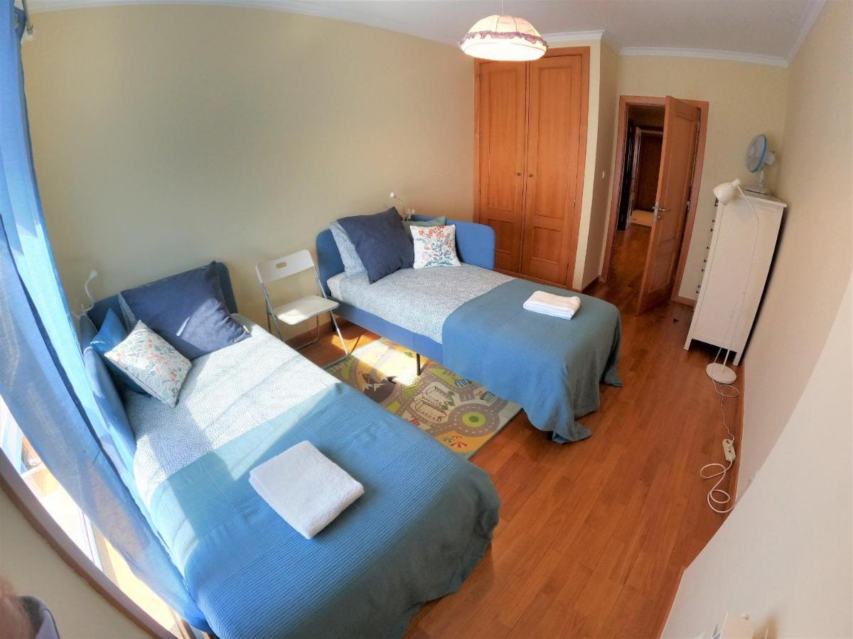 Lisbon 2 Bedroom Apartment With Balcony In อัลเจส ภายนอก รูปภาพ